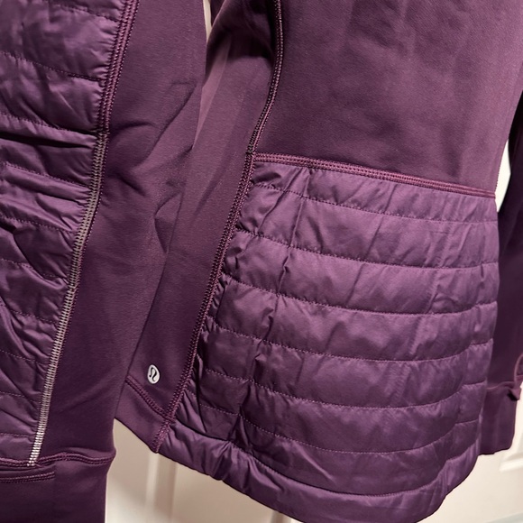 Lululemon First Mile Jacket in Darkest Magenta, size 6 - Picture 11 of 13
